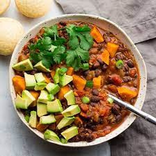 Sweet Potato Black Bean Chili (Vegan)